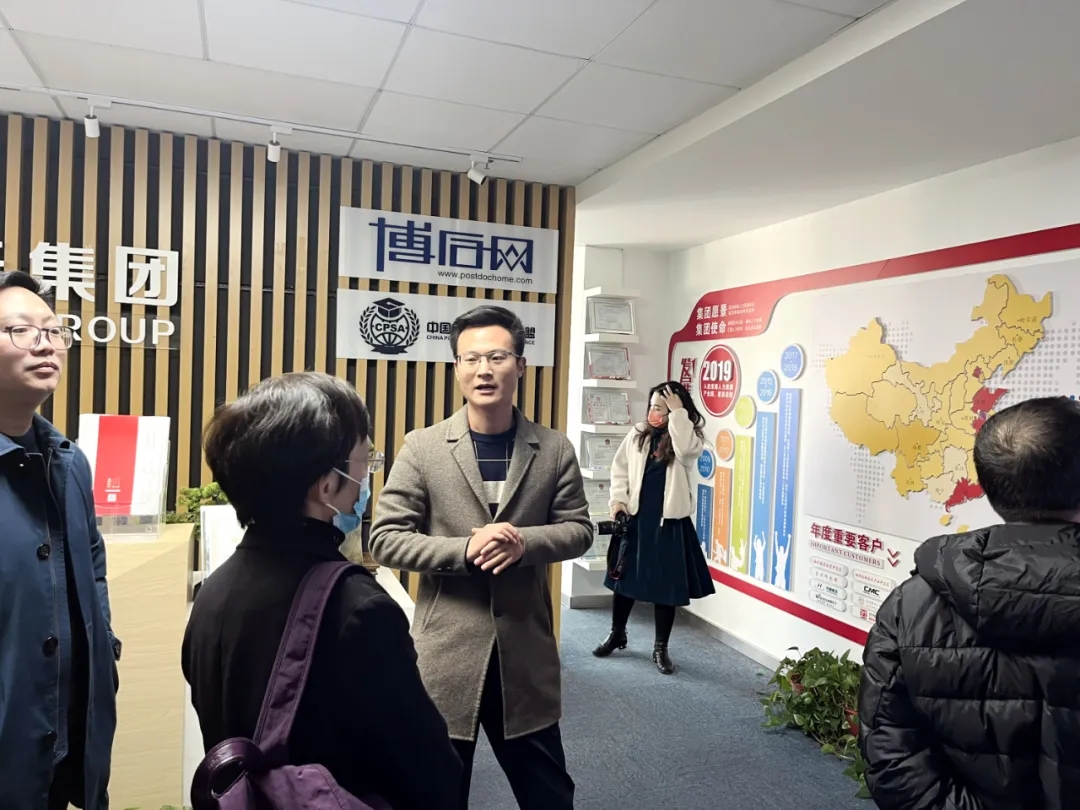 泰州市人才工作领导小组一行莅临迈普人才集团考察指导(图1) 泰州市人才工作领导小组一行莅临迈普人才集团考察指导(图1)