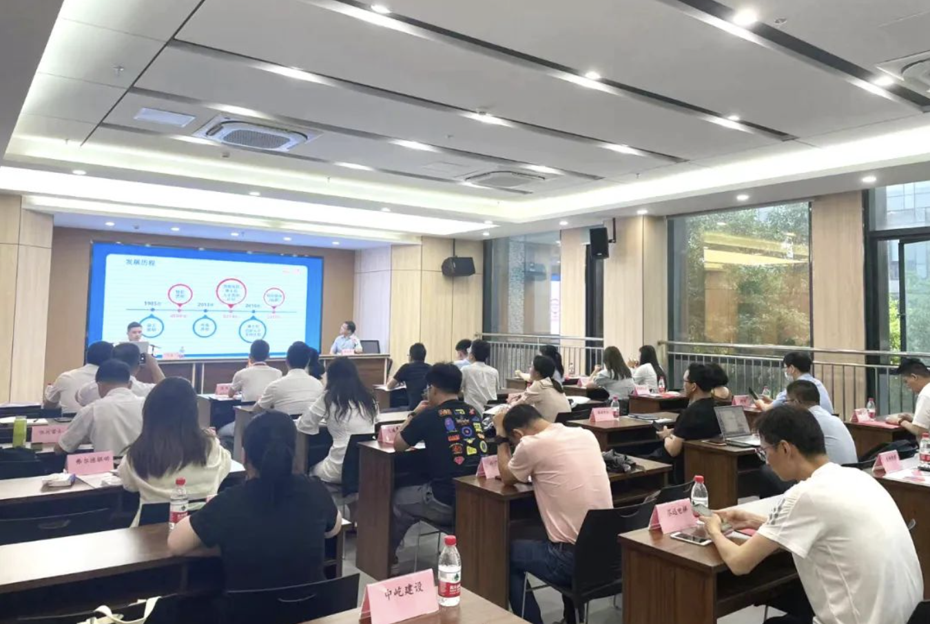 “博创引领·五谷丰登”万名博士集聚行动之百名博士湖州行活动隆重举办！(图2)
